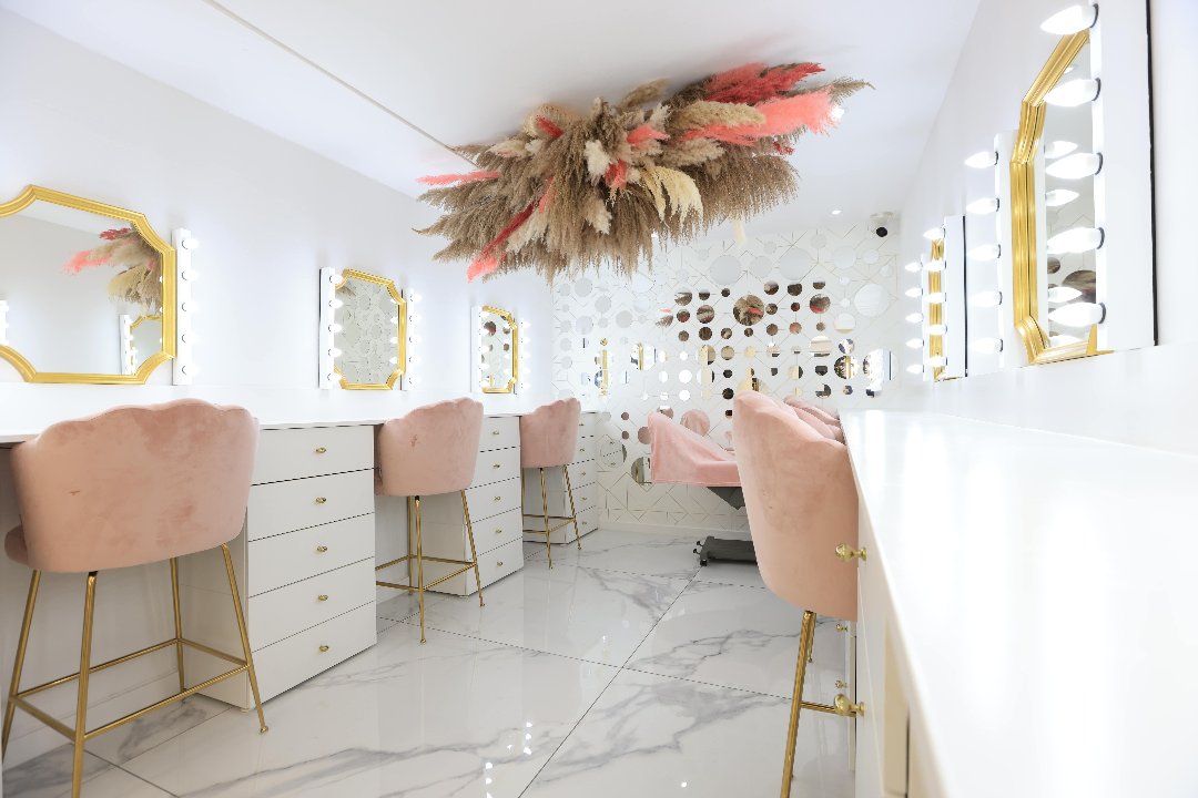 Azi Beautysalon/ Academy, Admiraal de Ruyterweg, Rotterdam