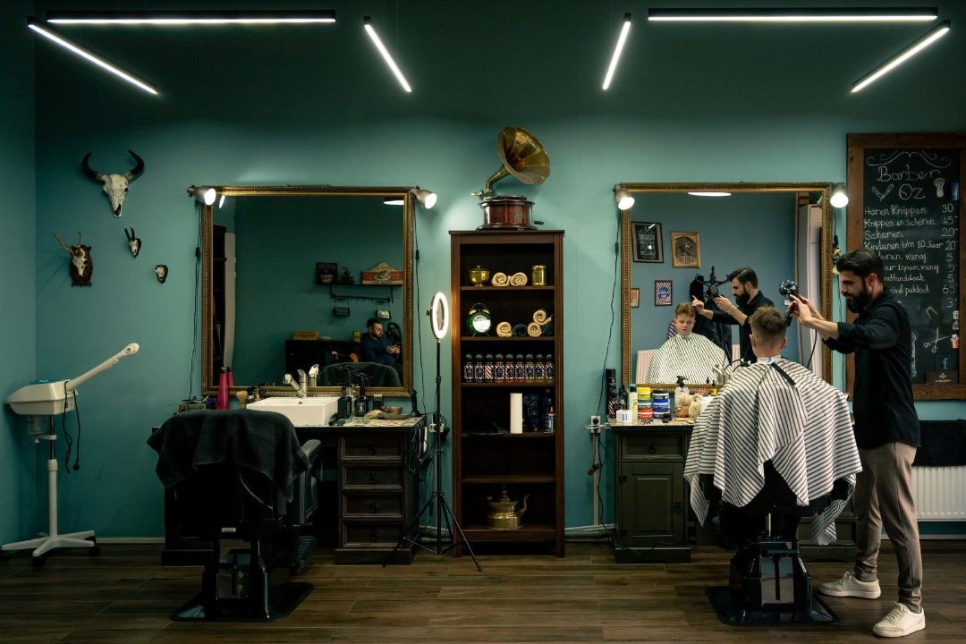 Barber Oz, Parallelweg, The Hague