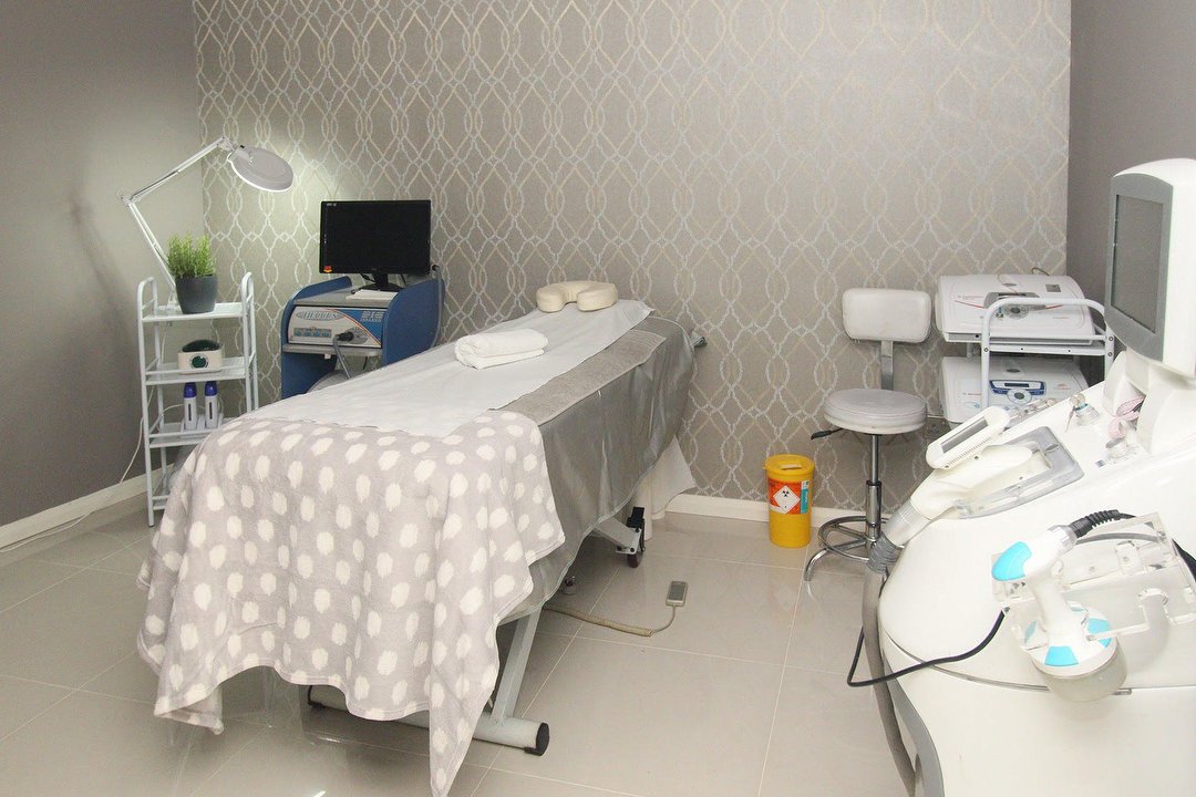 Xclusive Clinic, Aldgate, London