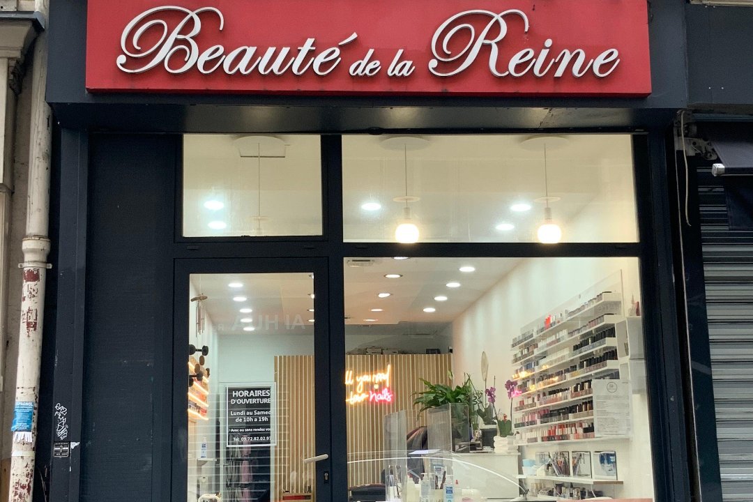 Beauté de la reine, Boulevard Saint-Marcel, Paris