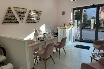 Maniacale Nails & Beauty