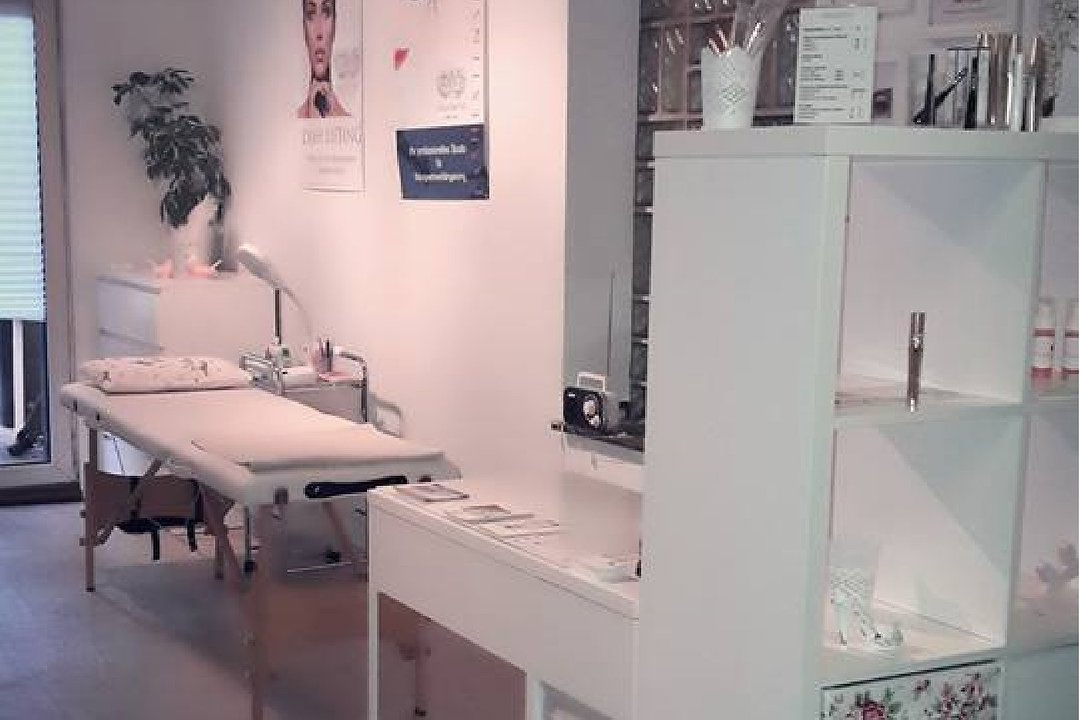 Das Wimpernzimmer - Dellbrück, Bad Muenstereifel