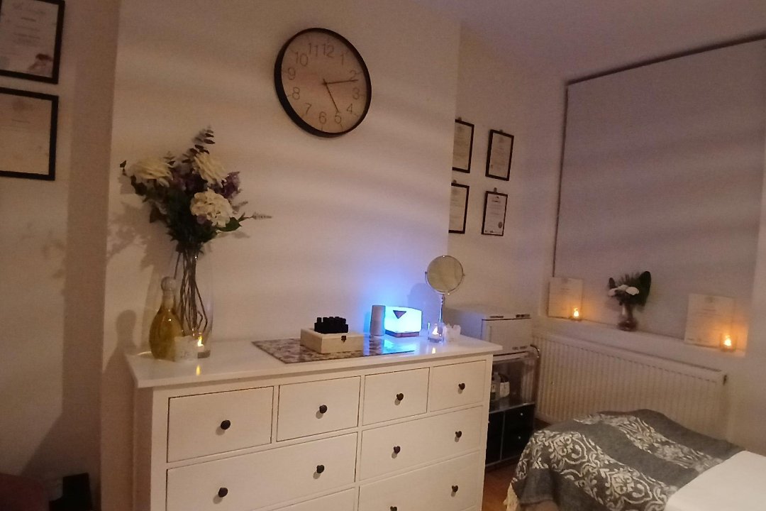 Scents & Glow, Tulse Hill, London