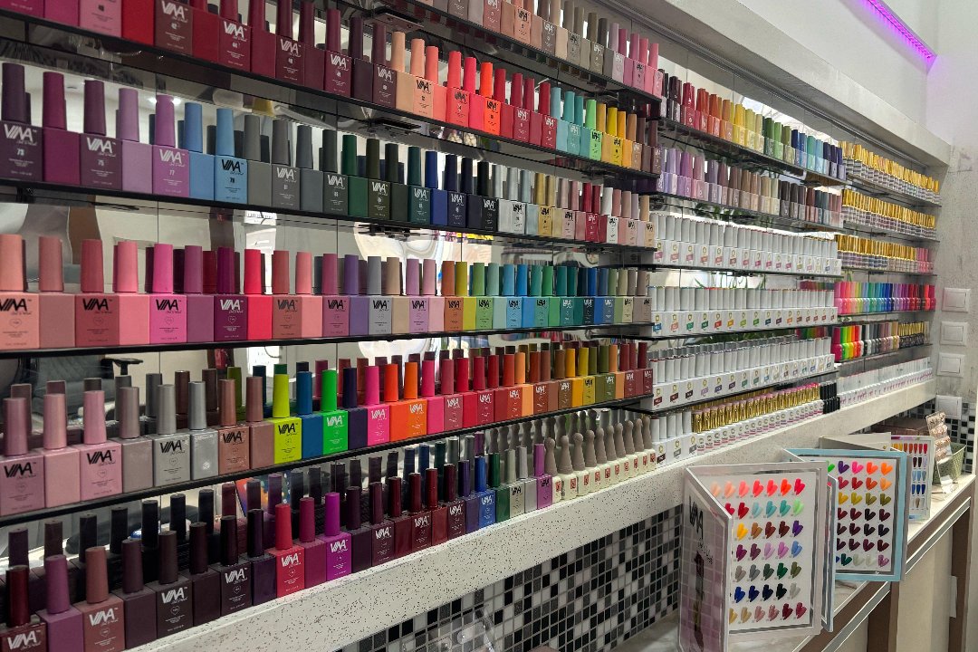 MÔNNA Nails & Beauty, 7. Bezirk, Wien