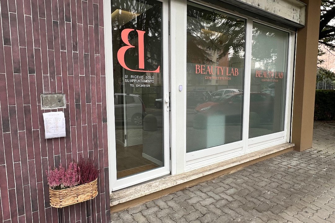 Beauty Lab, Accursio, Milano