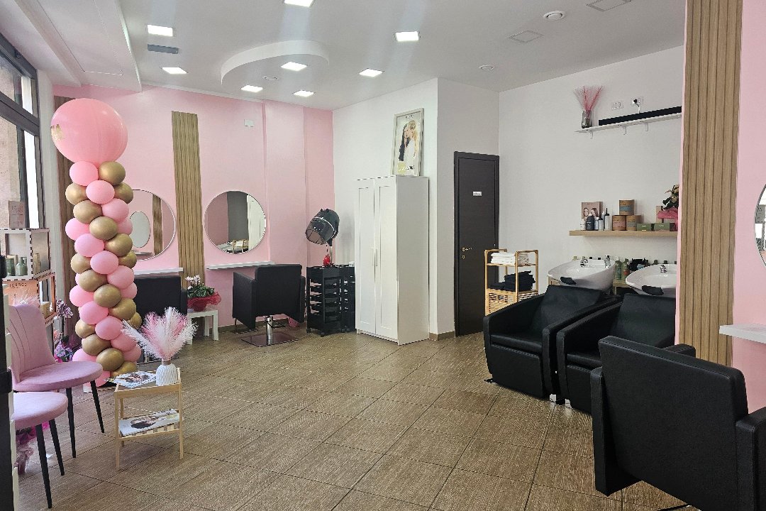 Theia HairSalon, Centocelle, Roma