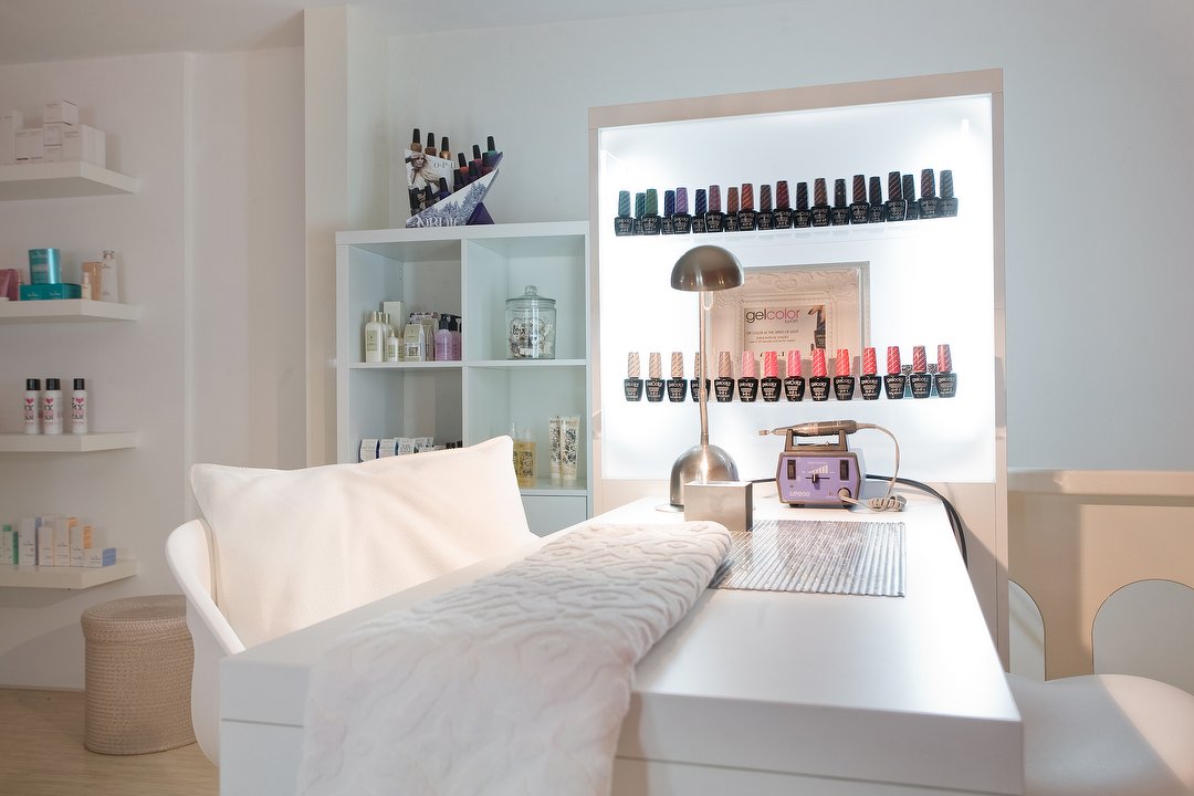Pearly Nails, Tesselschadestraat, Amsterdam