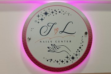 IL Nails Center