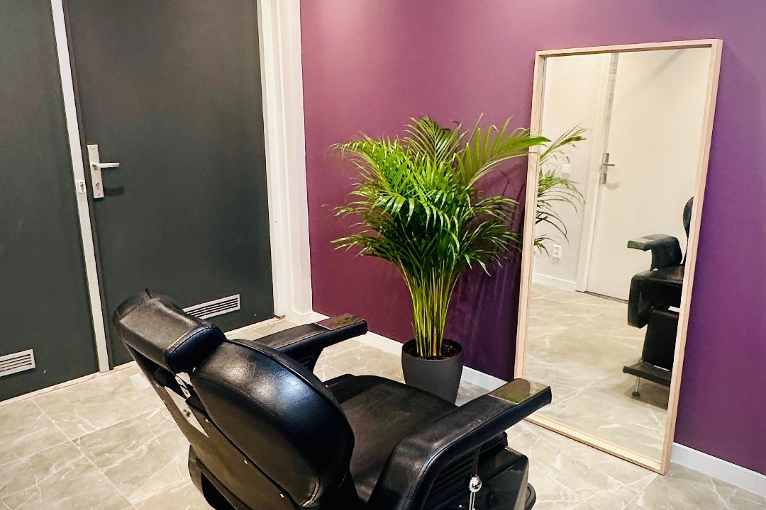 Just For You Beauty Salon, Seizoenenbuurt, Almere