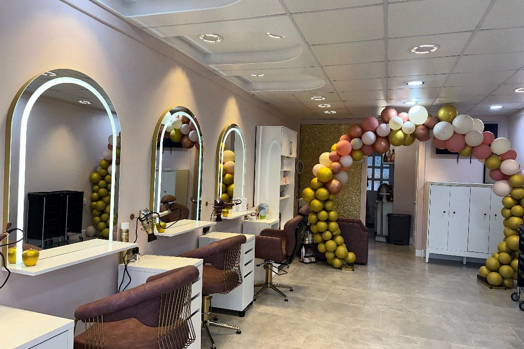 Jayliee Hair & Beauty, White Hart Lane, London