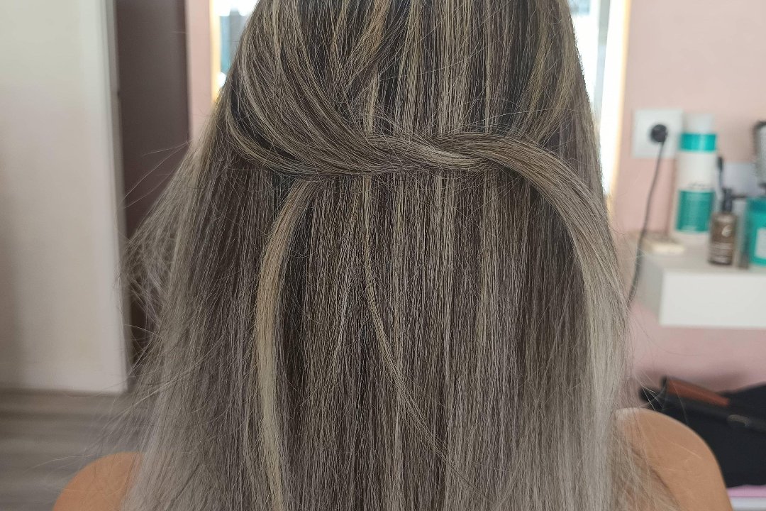 Salima Martins Hairdresser, Lisboa