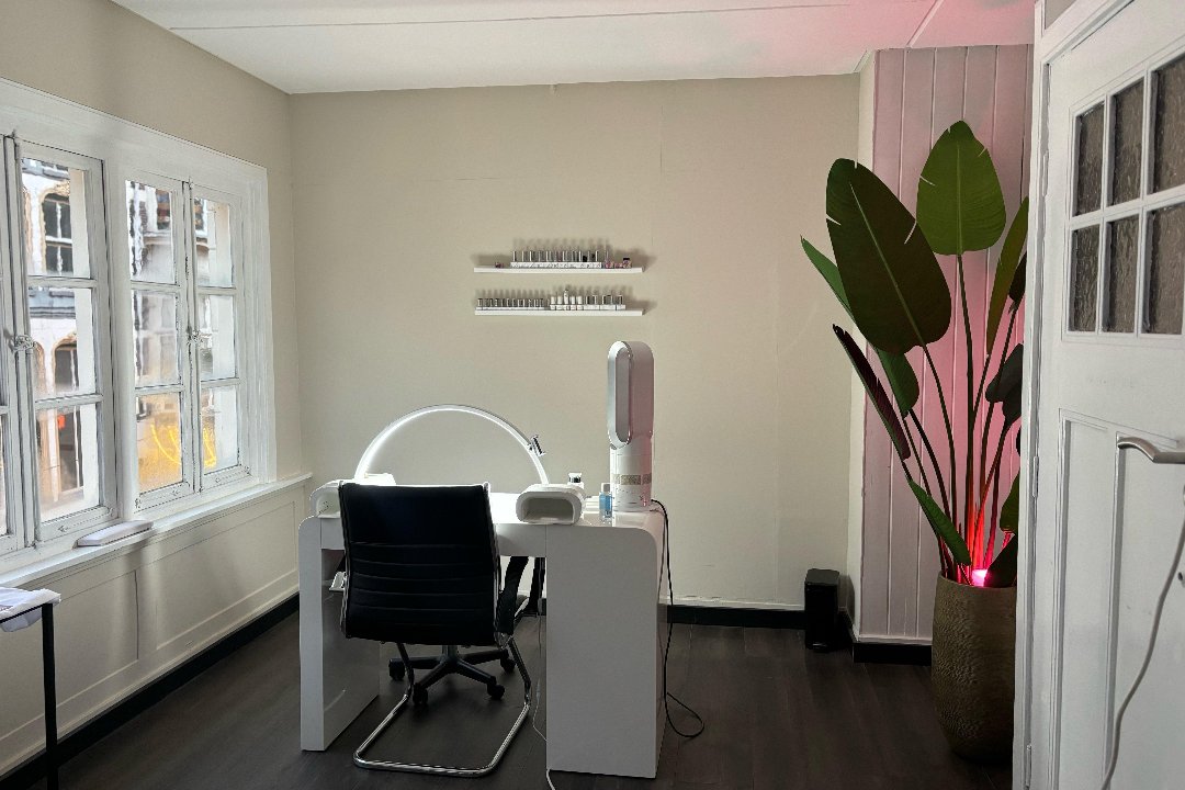 Biabnails, Herestraat, Groningen
