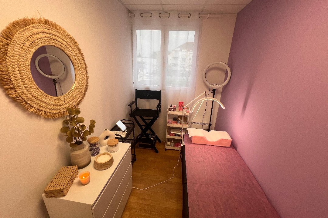 Carmen Tavares chez Unlimited beauty coworking, Savigny-le-Temple, Seine-et-Marne