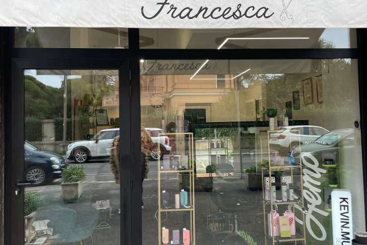 Francesca - Latina - Coiffure Latina - Photo de galerie - OneBooking