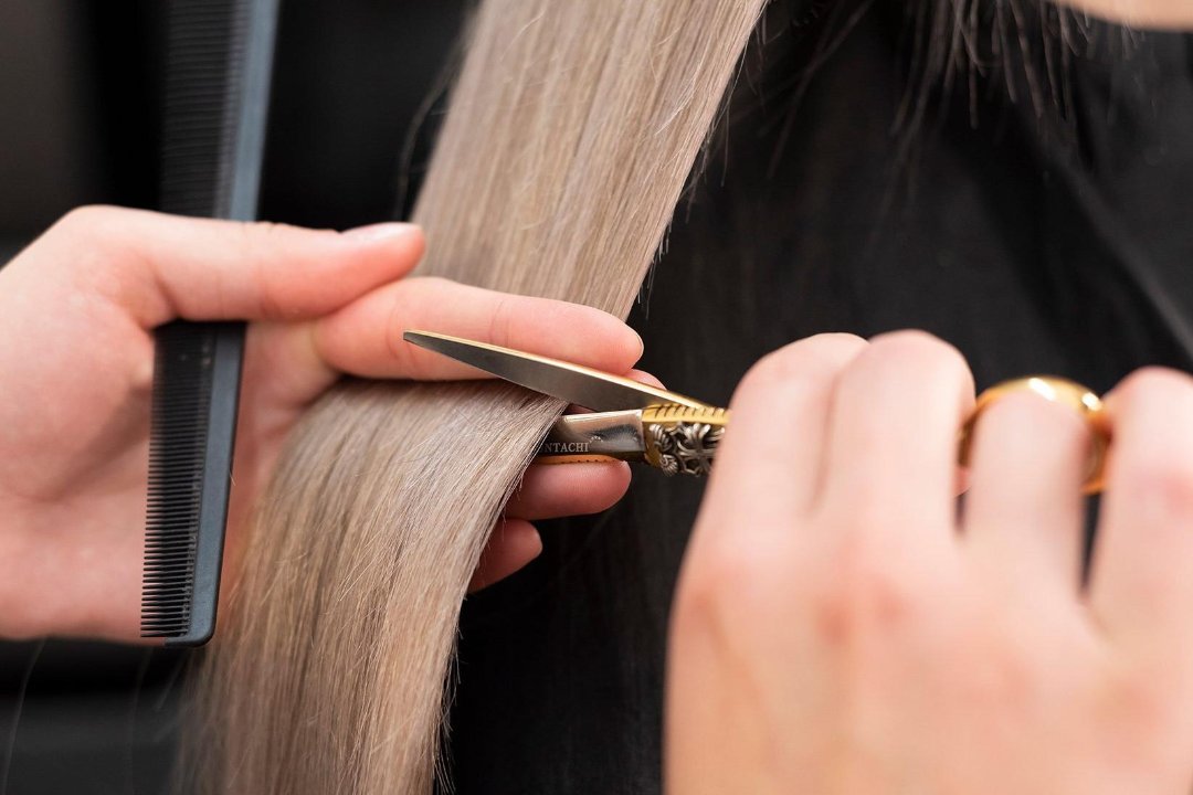 Bleach Hair Salon Pino Raiano extension capelli, Bandino, Firenze