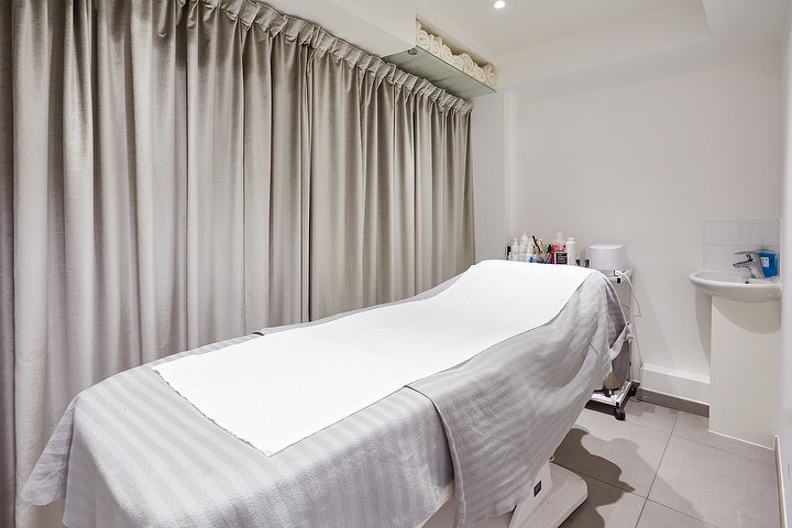 AF Beauty Kingston - Sourcils & cils Lower floor, 22 Market Place - Photo de galerie - OneBooking