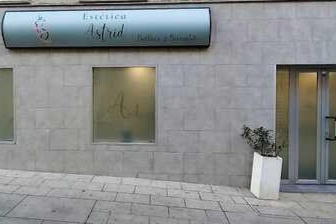 Astrid Ramírez "Belleza y Bienestar" , Distrito Municipal, Comunidad de Madrid