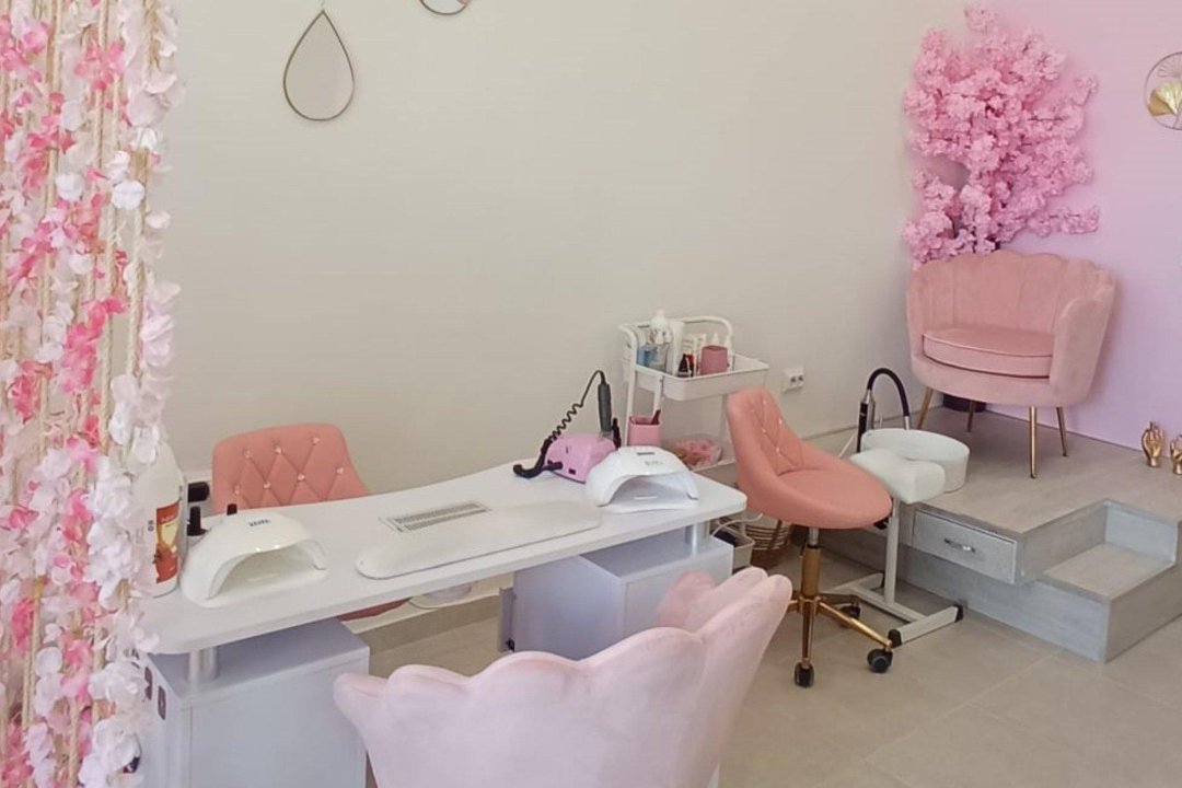 Theoni Beauty Nails and Podology, Kato Toumpa, Thessaloniki