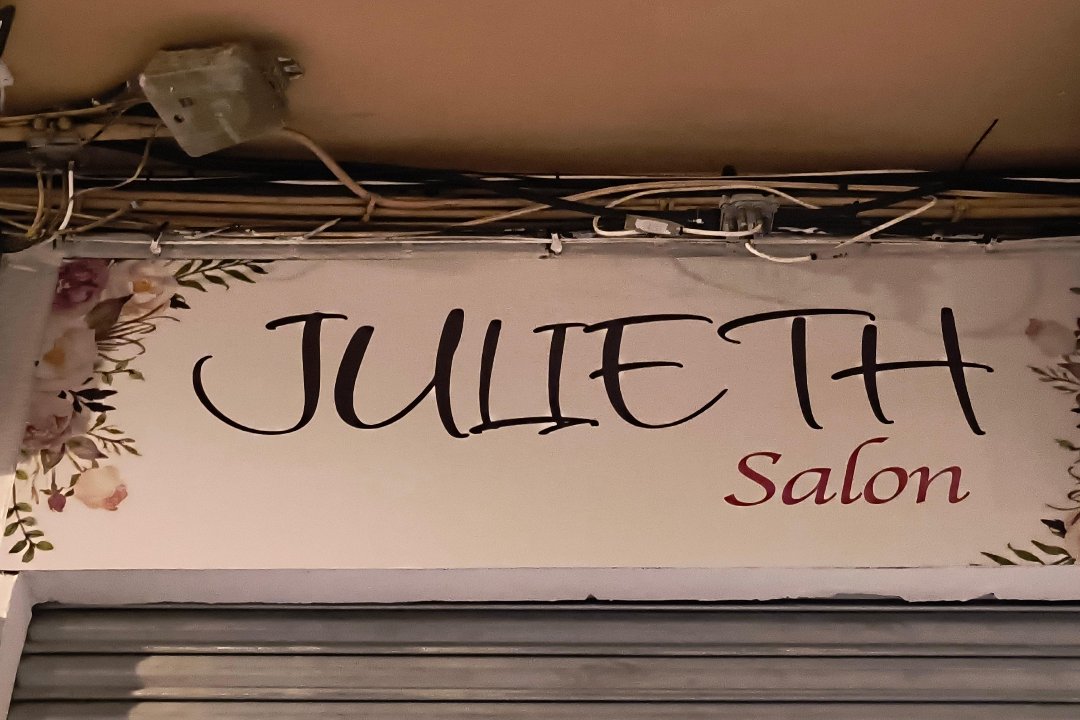 Julieth Salon, Patraix, Valencia