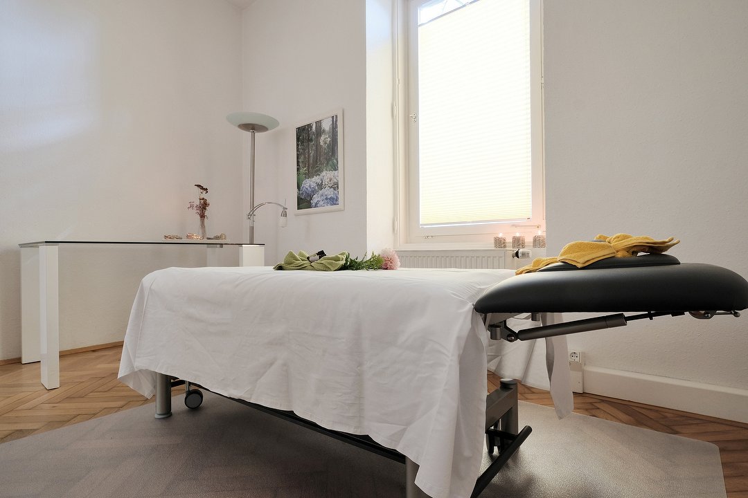 Massage Praxis LLob, Schwabing, München
