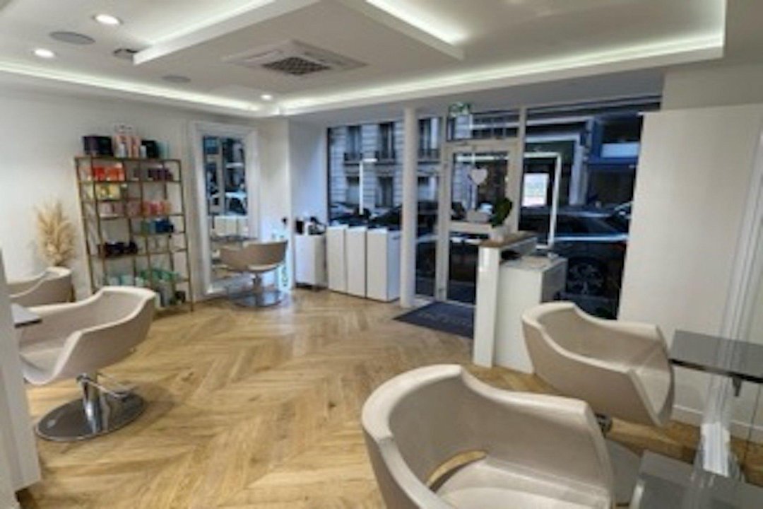 Keslla Dias Coiffure & Beauté, Neuilly-sur-Seine, Hauts-de-Seine