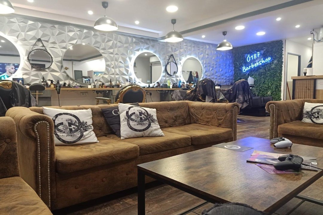 O 187 barbershop, Choisy-le-Roi, Val-de-Marne