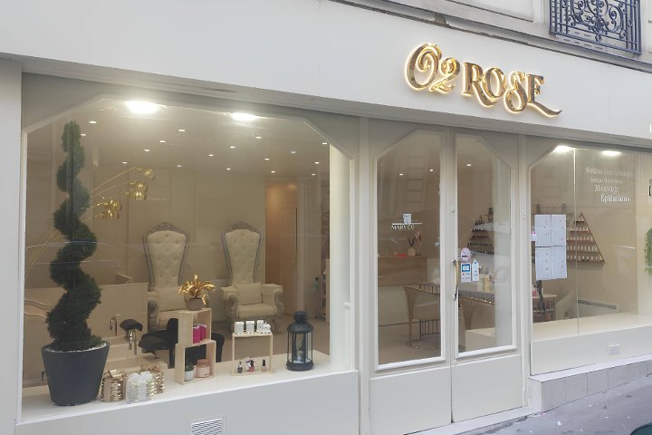 O2 Rose — Brow lift à Paris 16e