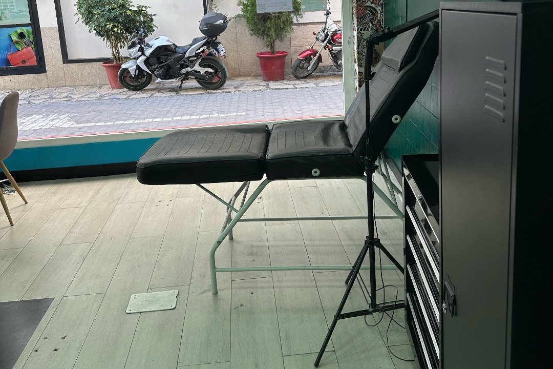Fat cat tattoo, Estepona