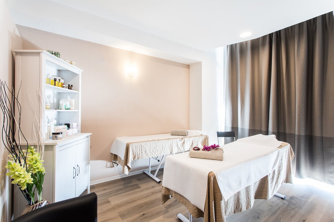 Queen Klara Benessere, Vigna Clara, Roma