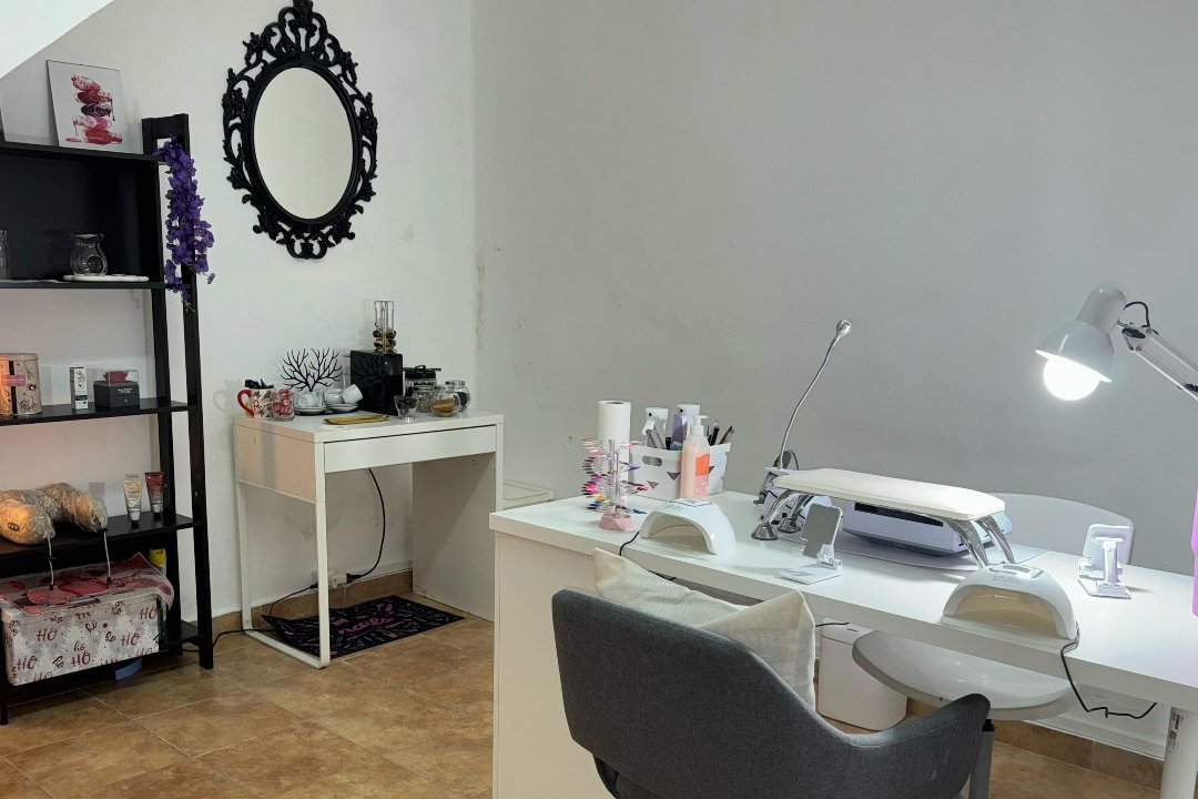 Sra. Lu Nails - Manicure Brasileira, Distrito de Lisboa