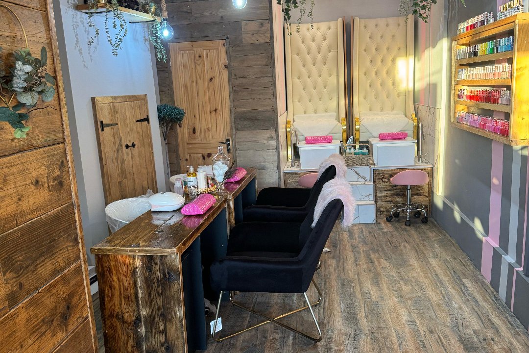 Katielou’s Nail Bar, Beddington, London