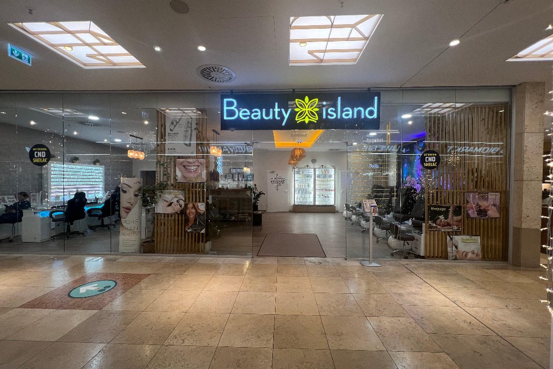 Beauty island, Schönhauser Allee, Berlin