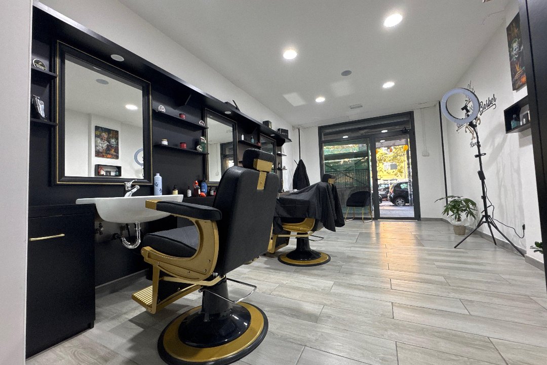 South Rome barber, Centocelle, Roma