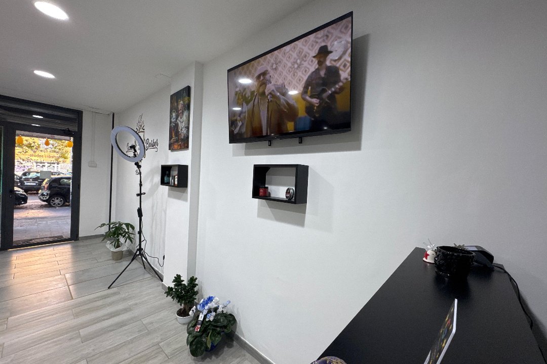 South Rome barber, Centocelle, Roma