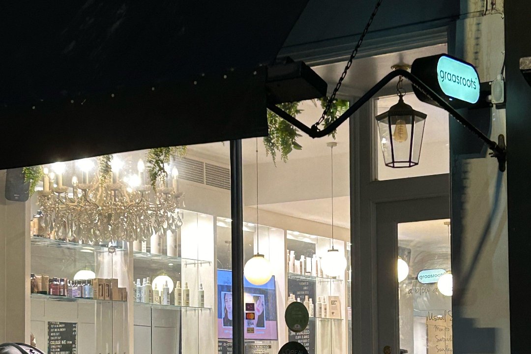 SJ Hair London - Chiswick, Chiswick Homefields, London