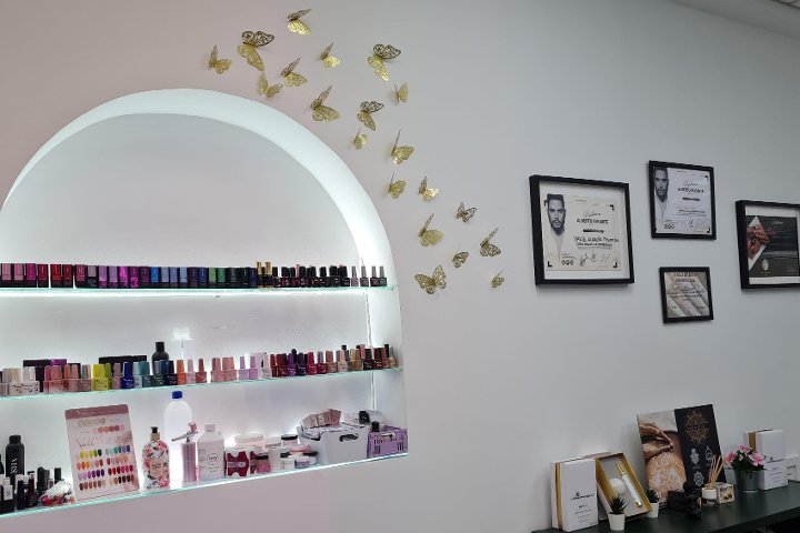 Marta Alarcon Estética y Maquillaje - Onglerie Alcalá de Henares - Photo de galerie - OneBooking