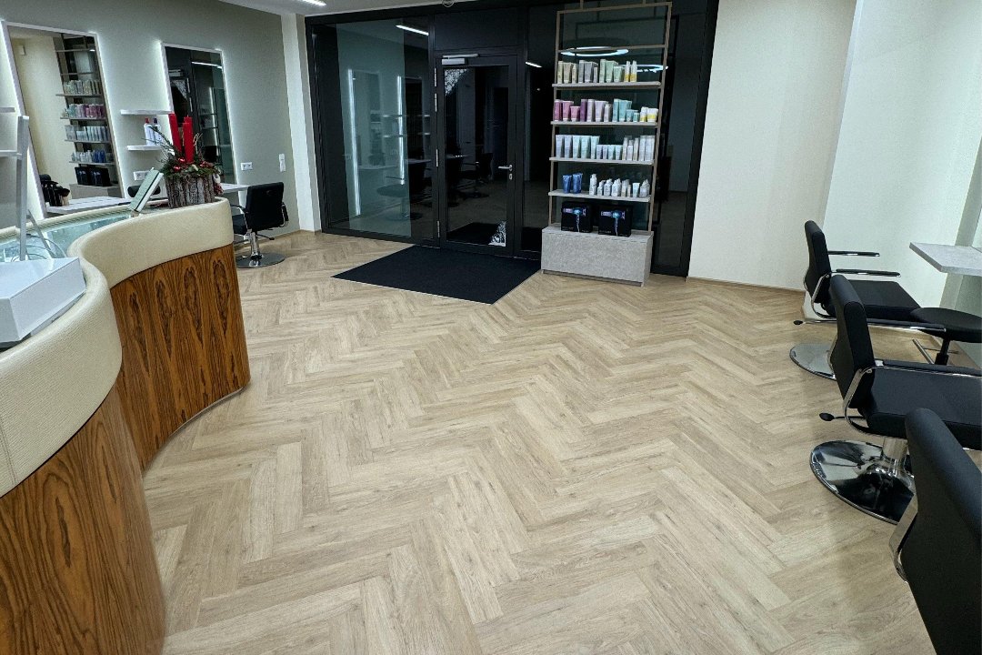 Studio Hair Line Premium, 22. Bezirk, Wien