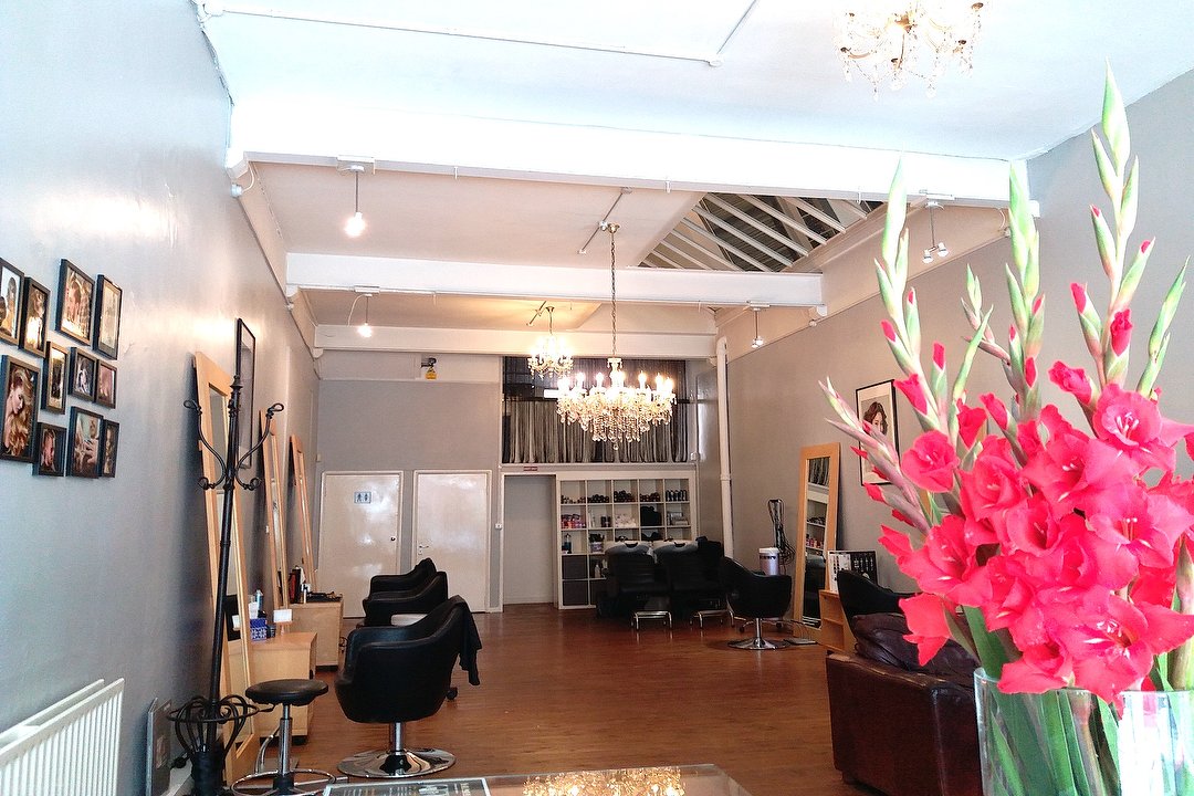 Salon 106 发型设计, City Centre - Hyson Green & Arboretum, Nottingham