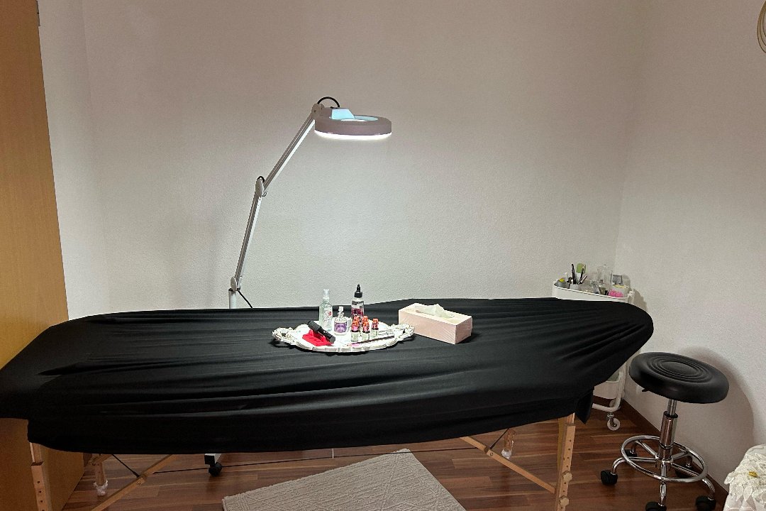 Salime Beauty PMU Art, zu weiteren Stadtteilen, Stuttgart