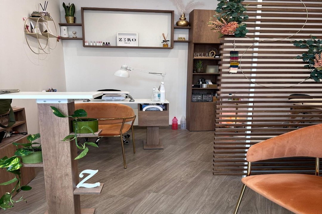 Zero Nails, Frascati