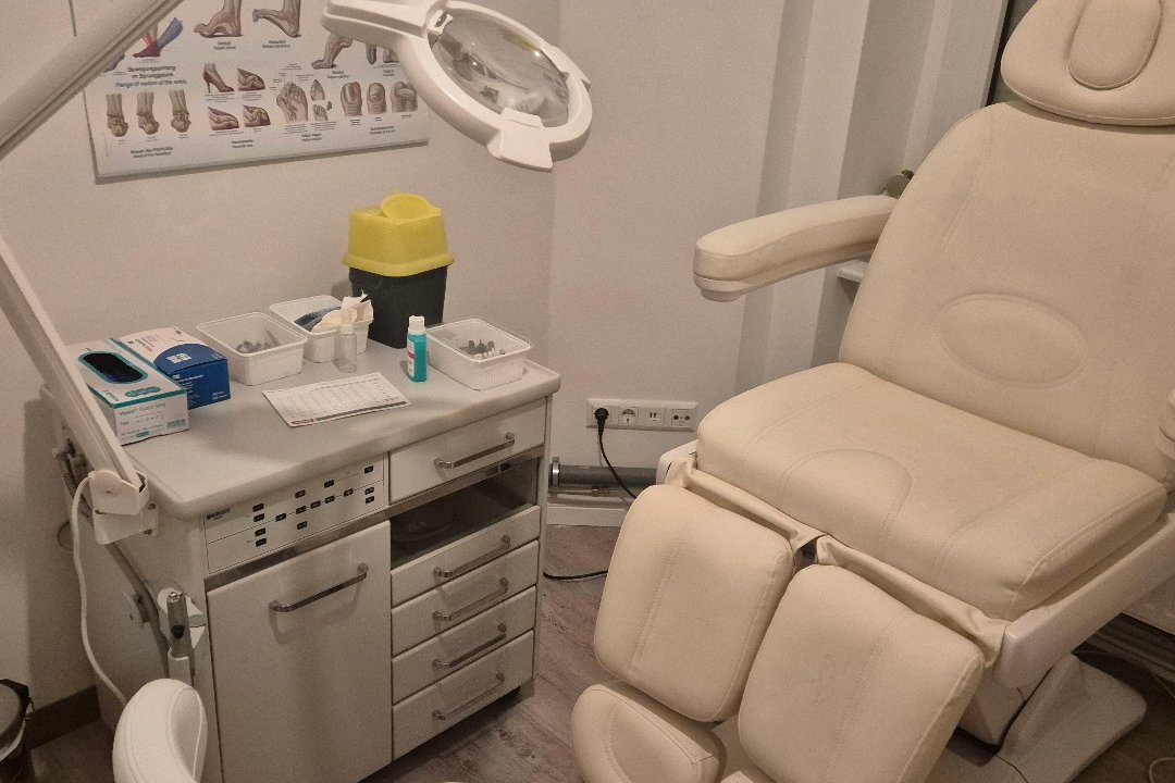 Podoaktive Berlin - Medizinische Fußpflege,Nagelbearbeitung und Prothetik in Charlottenburg., Berlin, Charlottenburg, Berlin