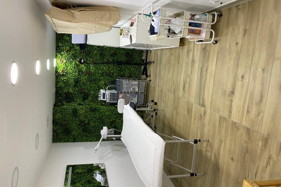 SR Beauty 92, Les Chenevreux, Hauts-de-Seine