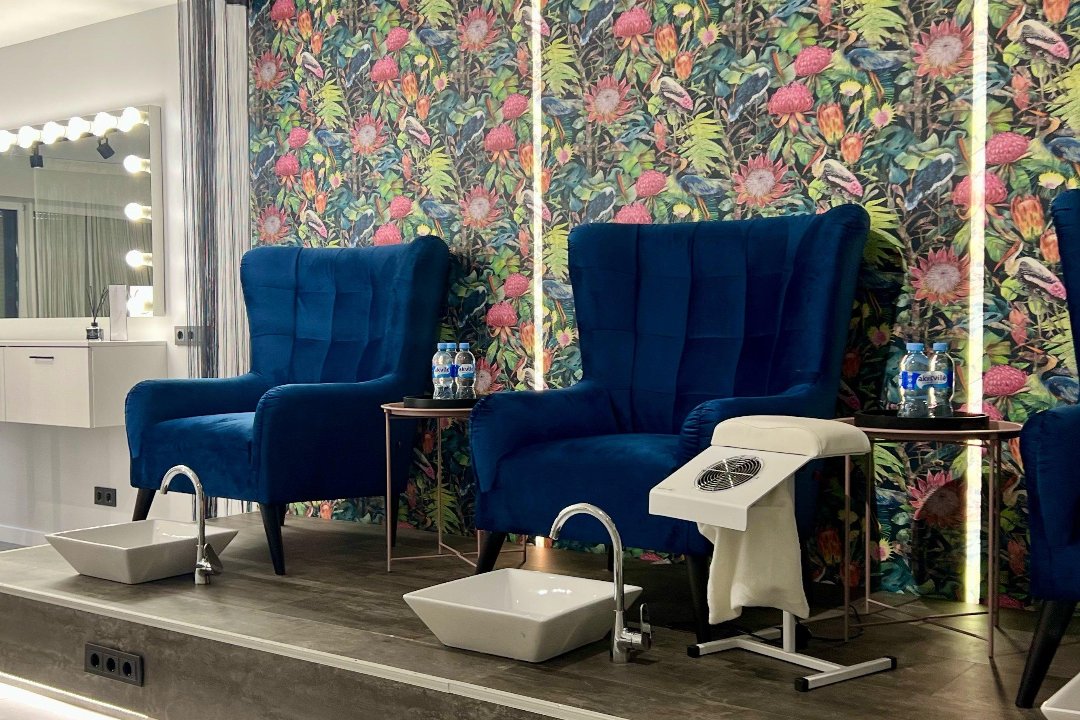 The One beauty & nails studio, Vilnius