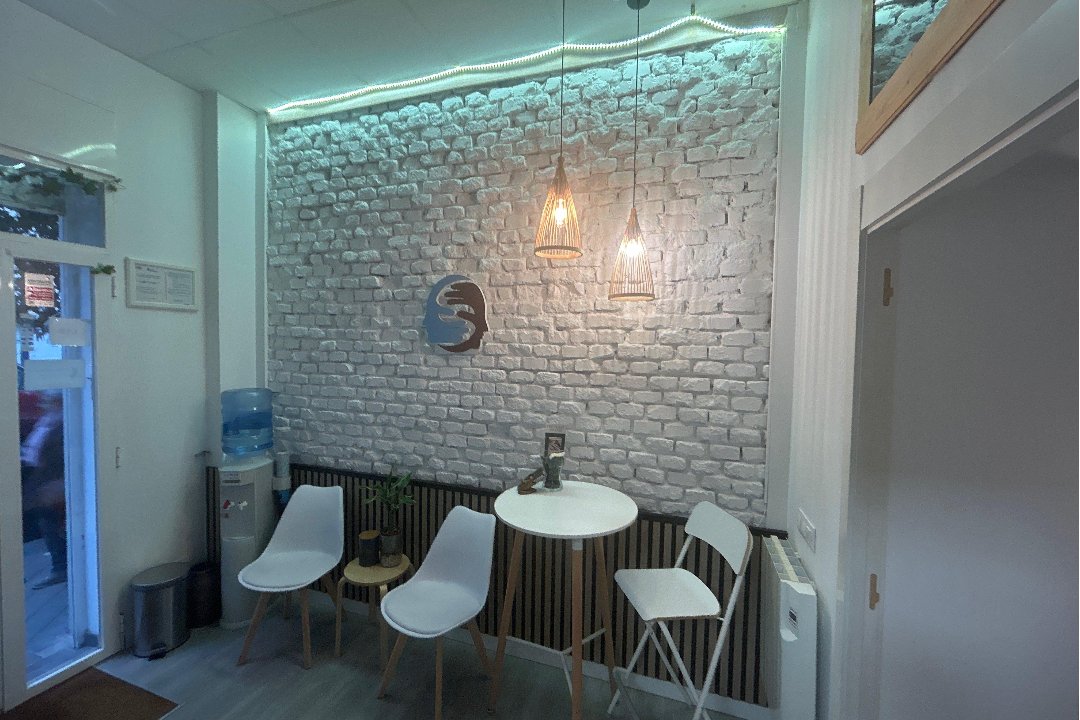 Psicología, Osteopatía, Fisioterapia y Nutrición Centro Cinco Sentidos, B. Salamanca, Madrid