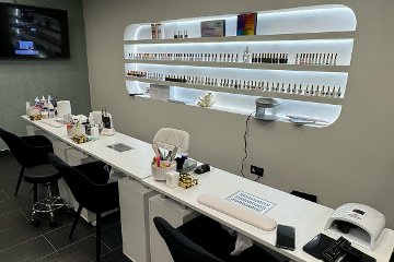 Renee Beauty Bar