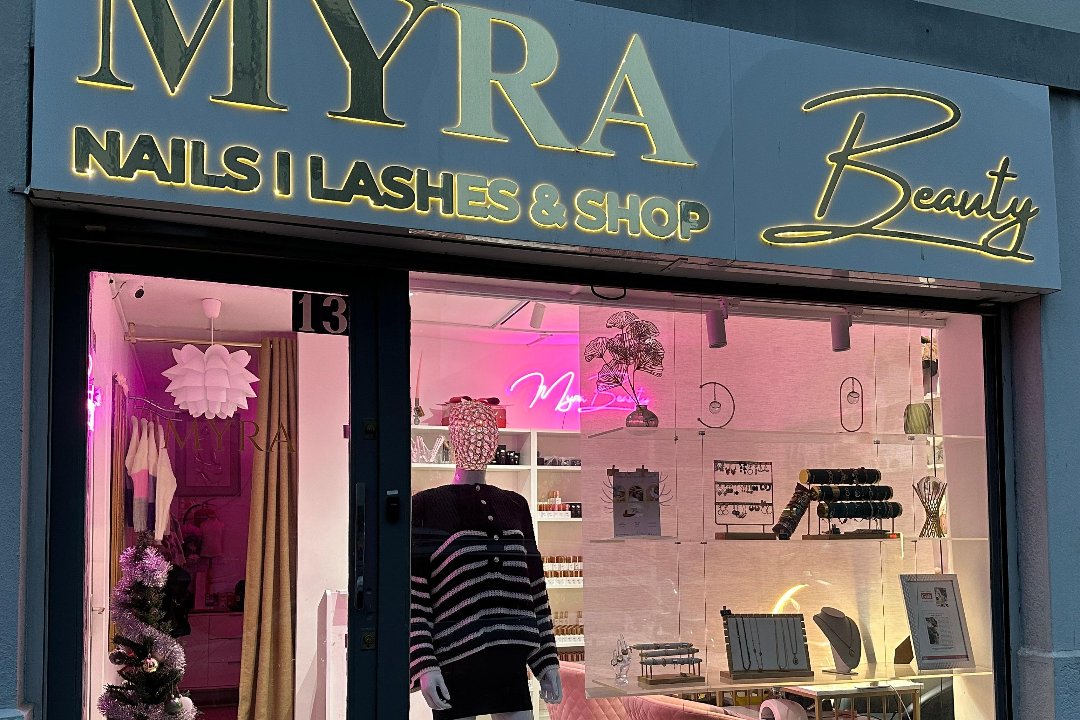 Myra Beauty, Onglerie, beauté du regard & soin de visage (old), Villeurbanne, Métropole de Lyon
