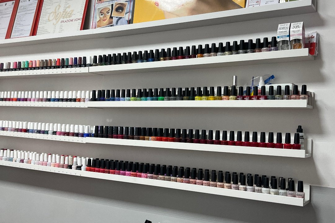 Sofia manicure, S. Agnese Annibaliano, Roma