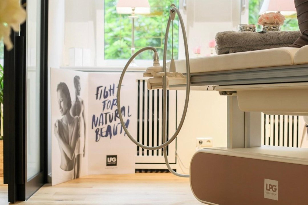 L'epilation auf der Kö, Königsallee, Düsseldorf