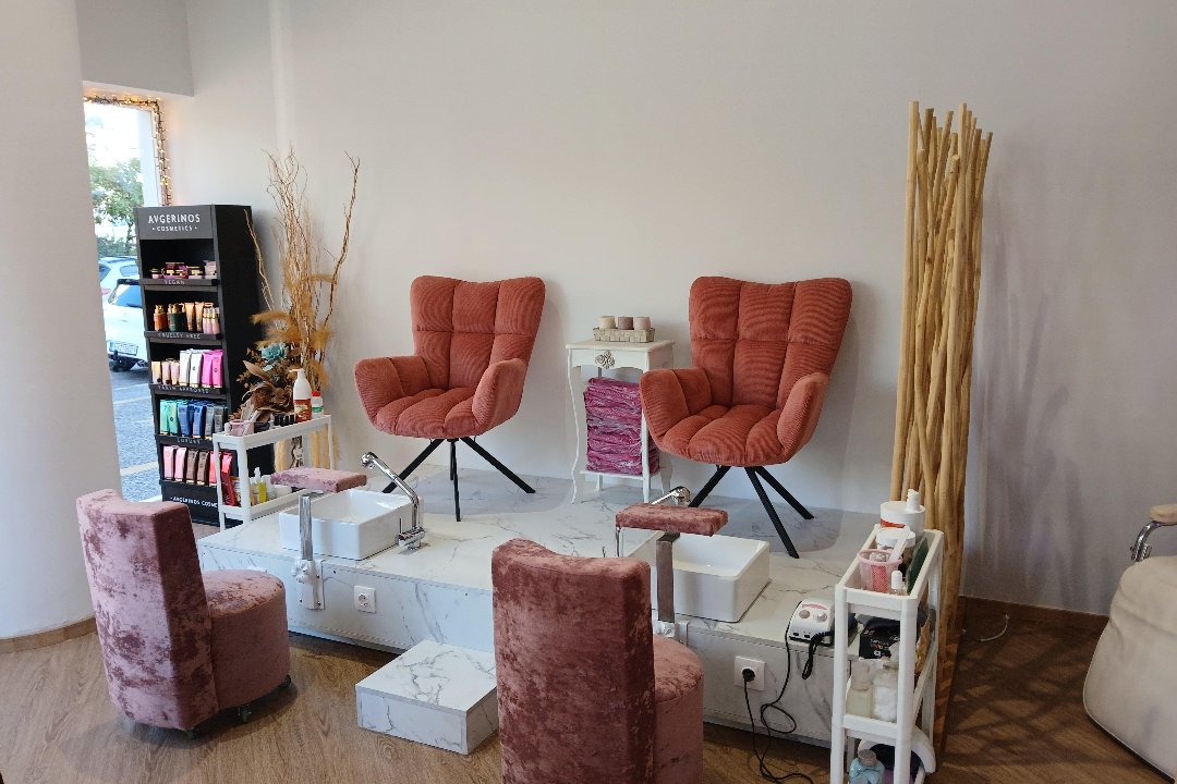 Toobi Beauty Nails & More, Nikea, Piraeus