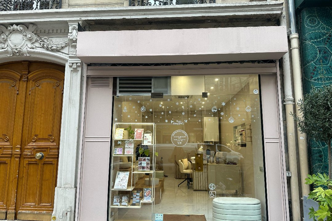 Léa Chu Nails, Avenue des Champs-Elysées, Paris